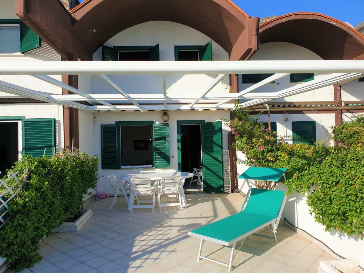 La Villa Fronte Spiaggia Bandiera Blu Sperlonga Ngoại thất bức ảnh